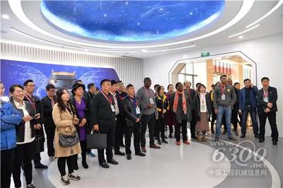 徐工智慧物流園開建在即，全球物流業(yè)代表齊聚徐工汽車探討計(jì)算機(jī)網(wǎng)絡(luò)工程施工新篇章